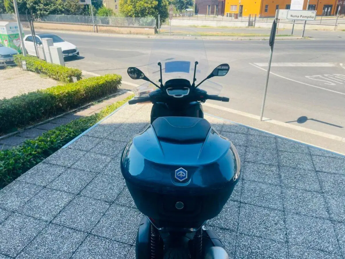Piaggio Beverly 300 S ABS-ASR (2021 - 25) (3)