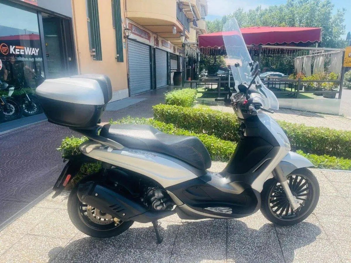 Piaggio Beverly 300 S i.e. ABS-ASR (2016 - 20)