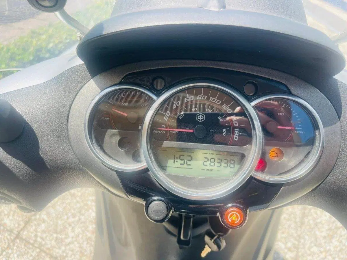 Piaggio Beverly 300 S i.e. ABS-ASR (2016 - 20) (9)