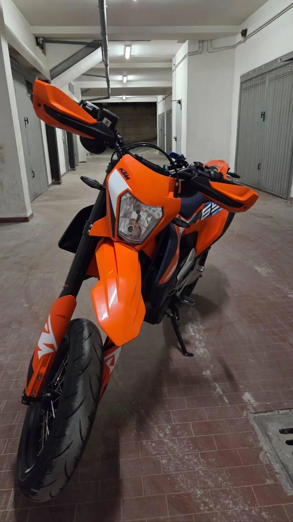 KTM 690 SMC R (2023 - 25) (2)