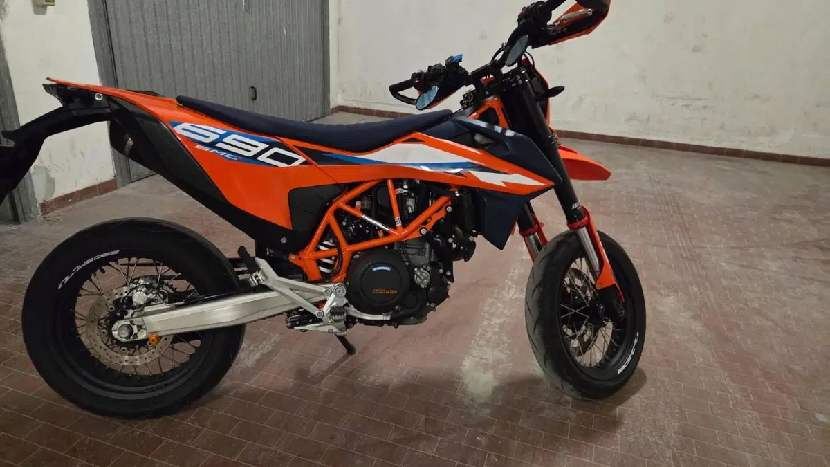 KTM 690 SMC R (2023 - 25) (3)