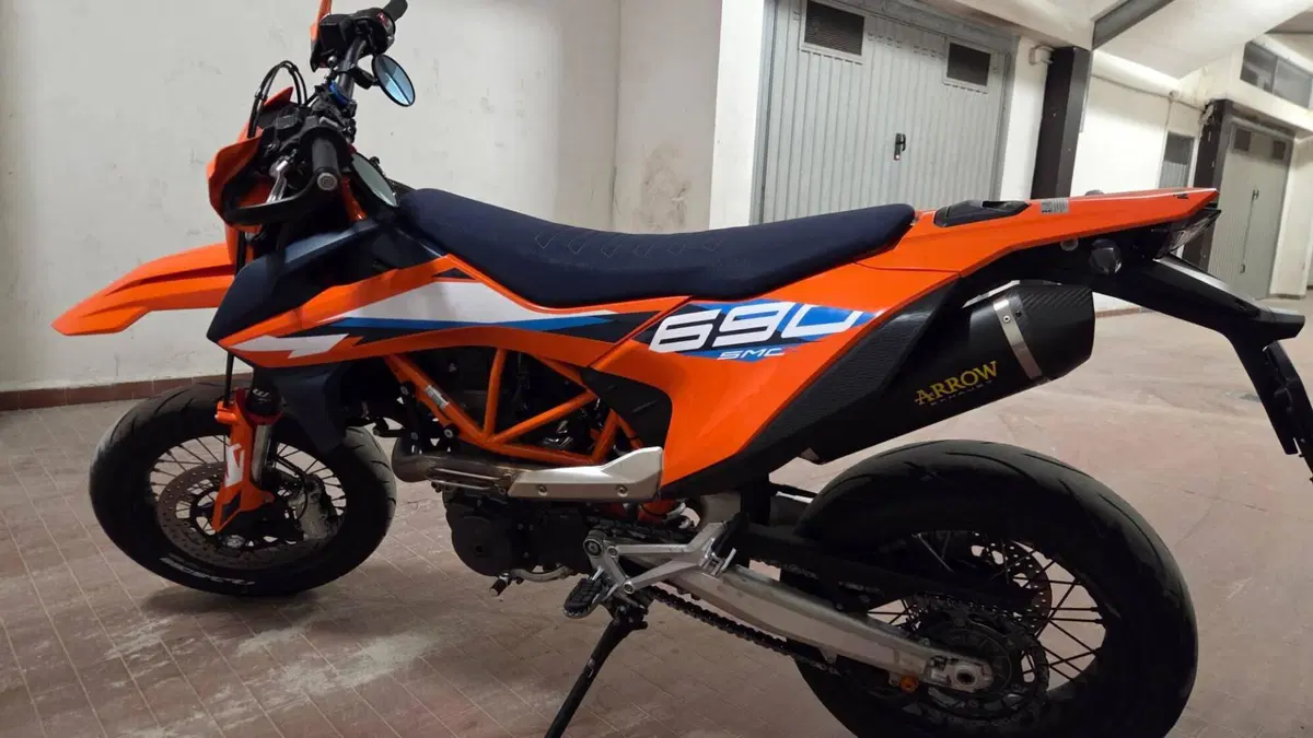 KTM 690 SMC R (2023 - 25) (4)