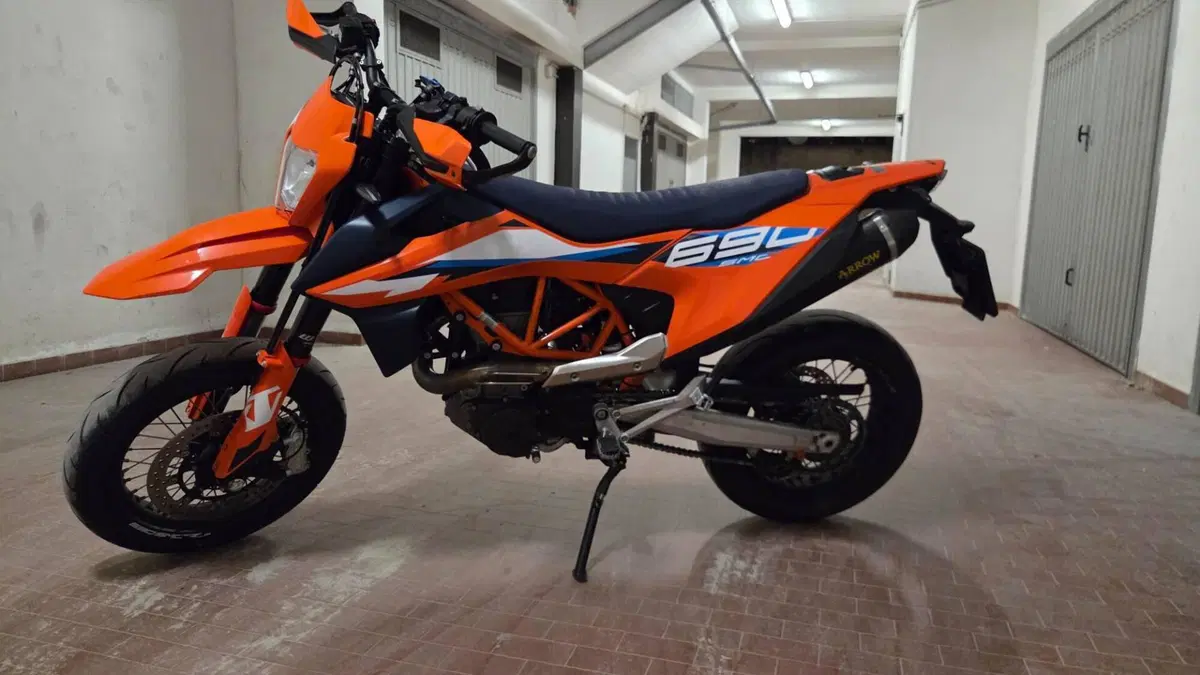KTM 690 SMC R (2023 - 25) (6)