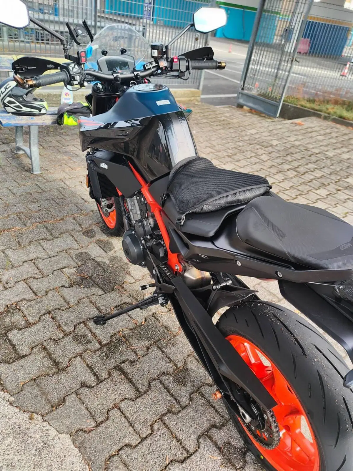 KTM 890 Duke R (2022 - 23) (3)