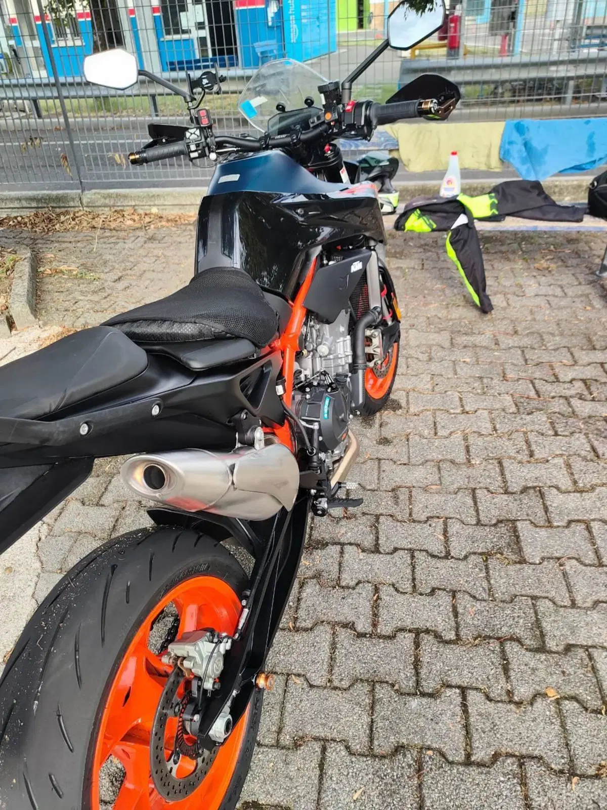KTM 890 Duke R (2022 - 23) (4)