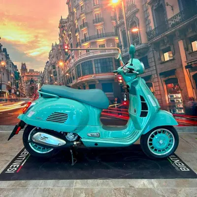 Vespa GTS 310 80th (2026) usata
