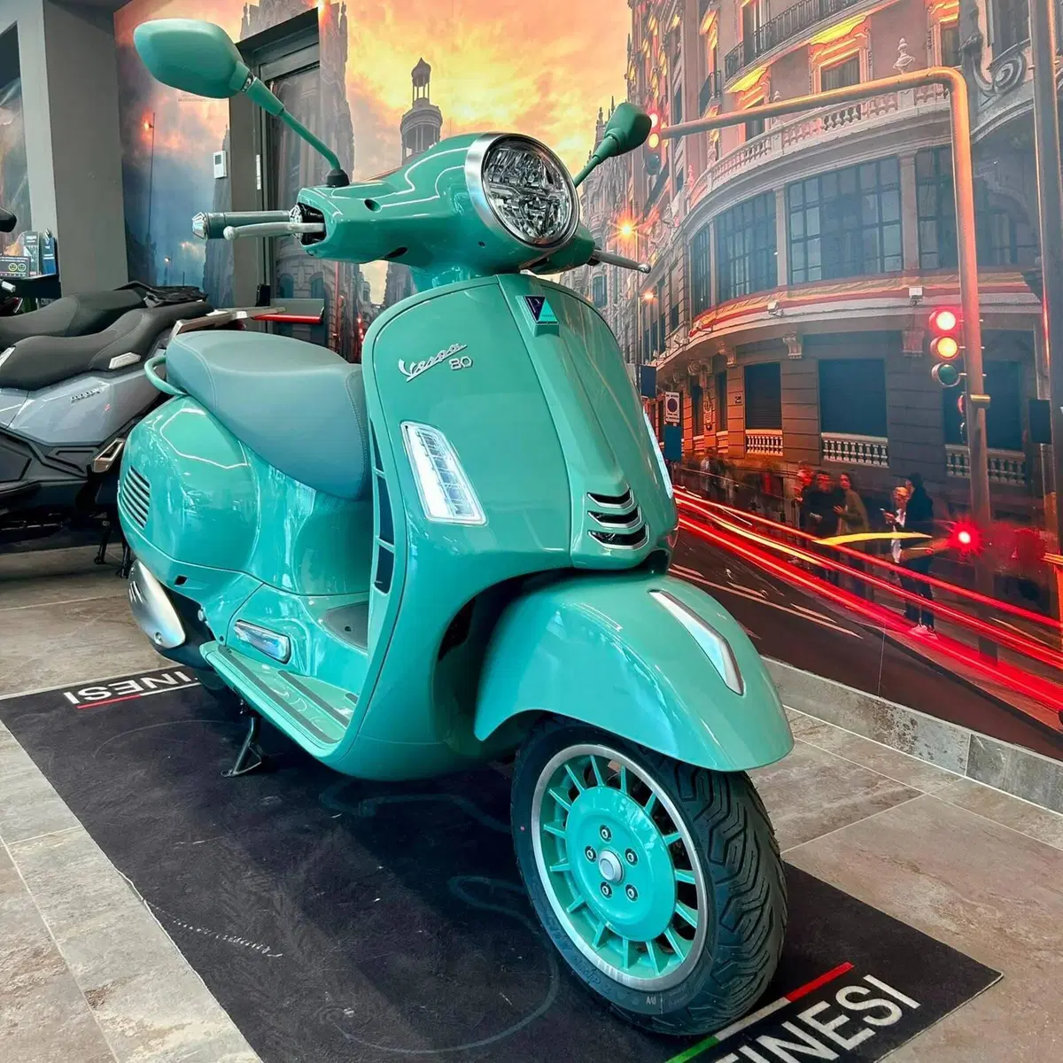 Vespa GTS 310 80th (2026) (2)