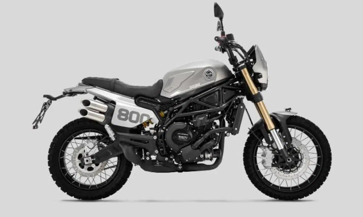 Benelli Leoncino 800 Trail (2022 - 26)