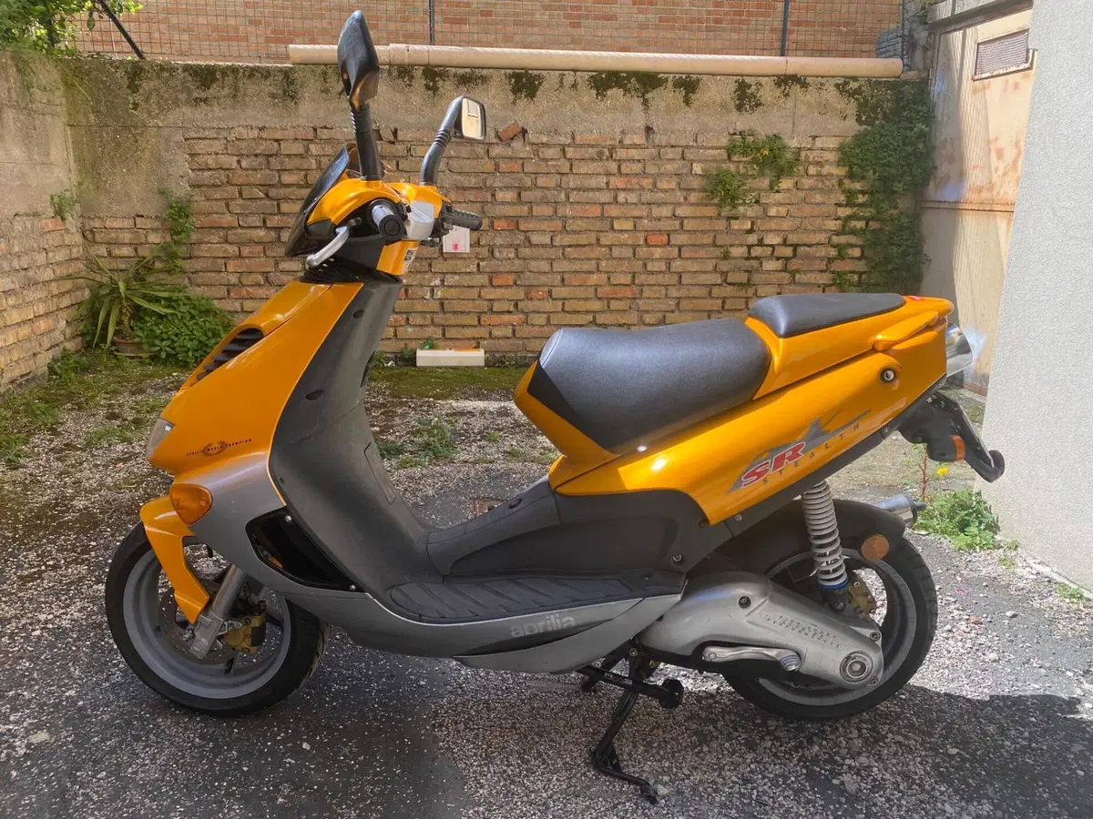 Aprilia SR 50 Stealth LC (1997 - 01) (2)