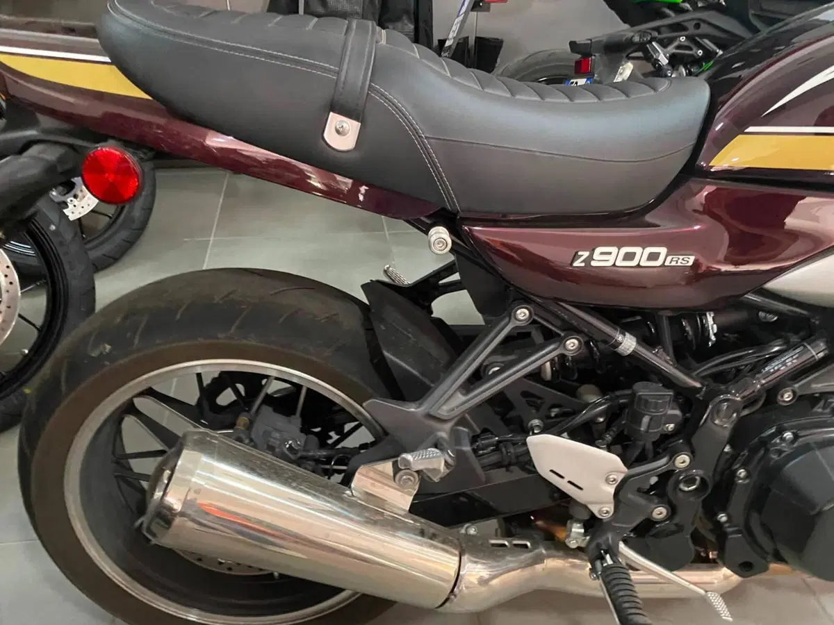 Kawasaki Z 900 RS (2026) (5)