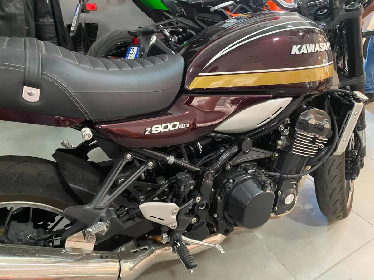 Kawasaki Z 900 RS (2026) (6)