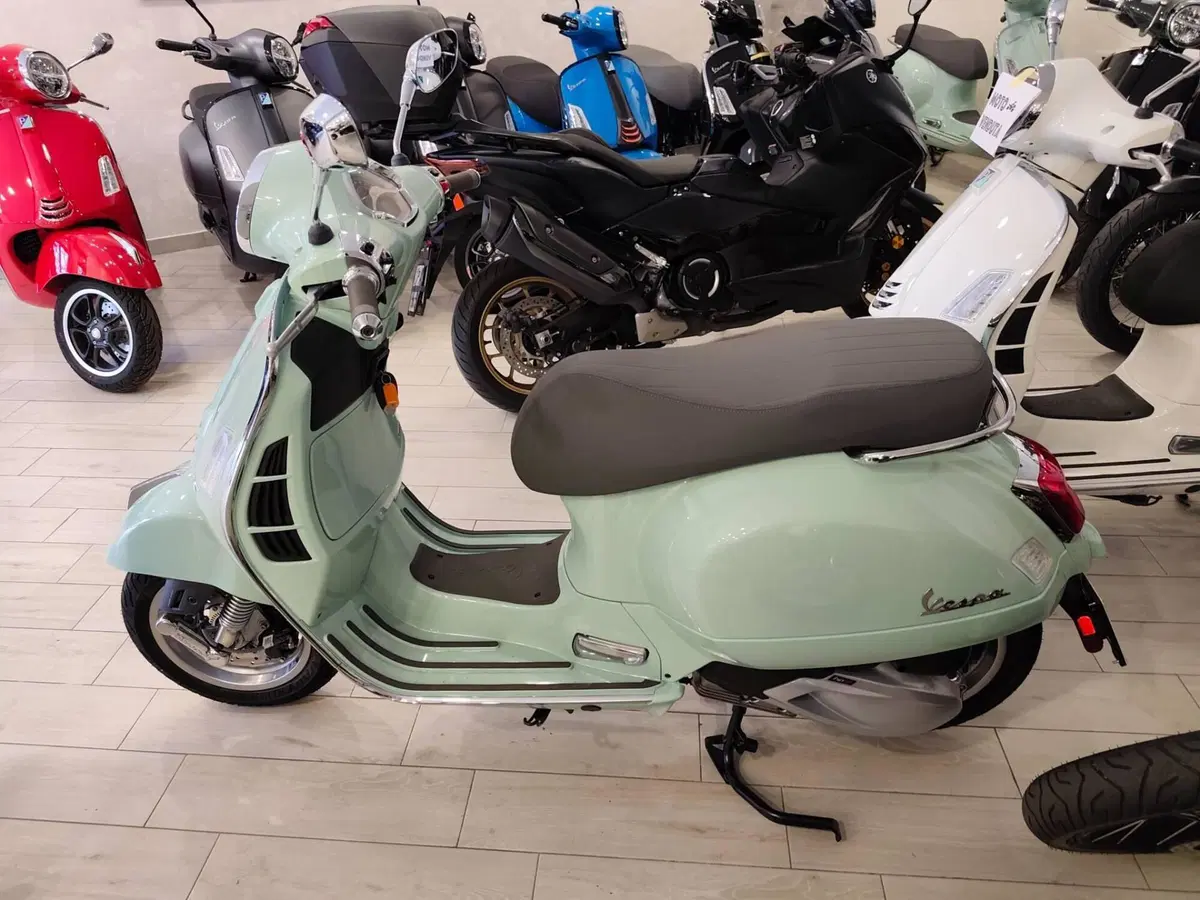 Vespa GTS 310 (2025 - 26) (2)