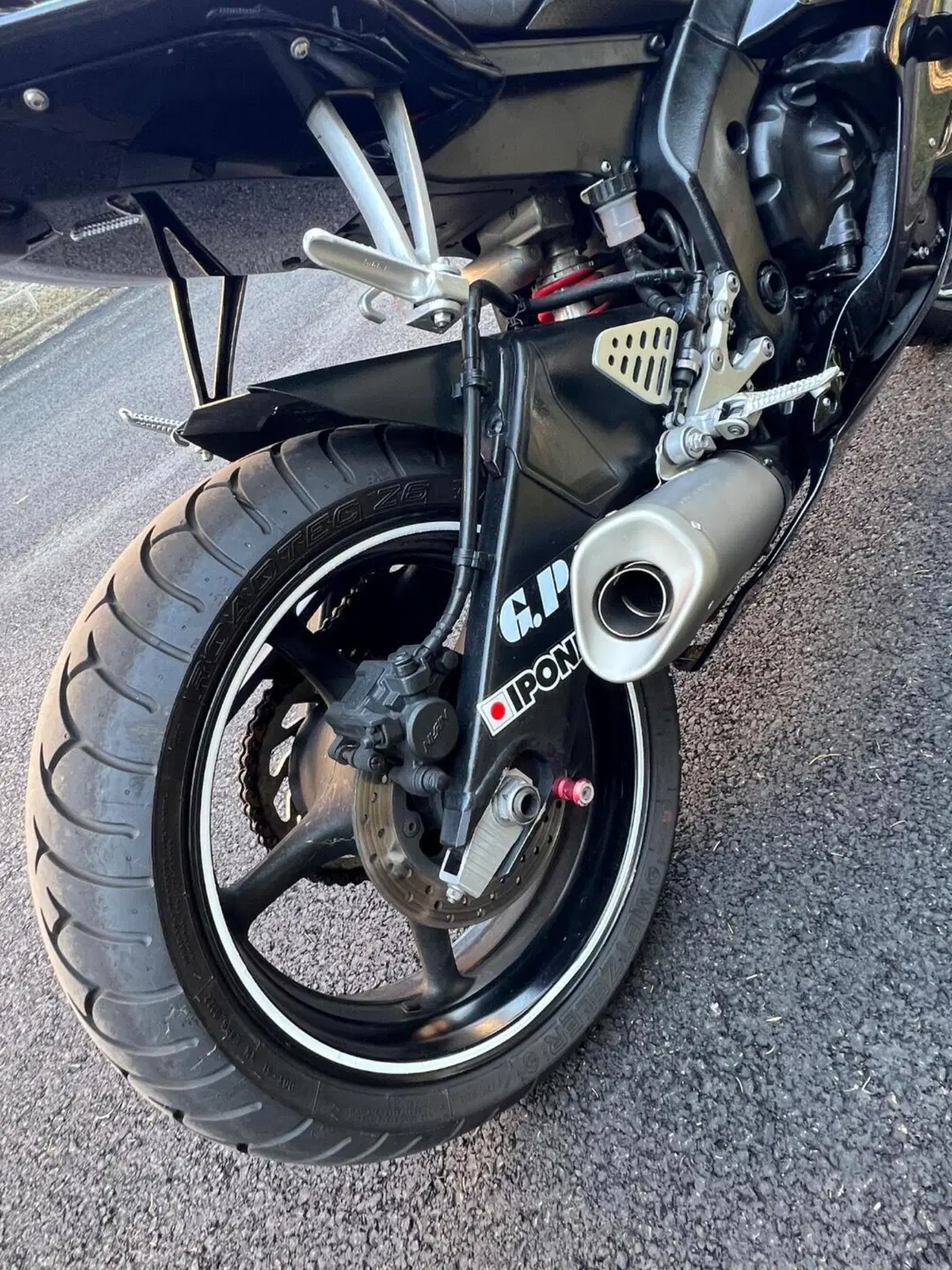 Yamaha YZF R6 (2006 - 07) (6)