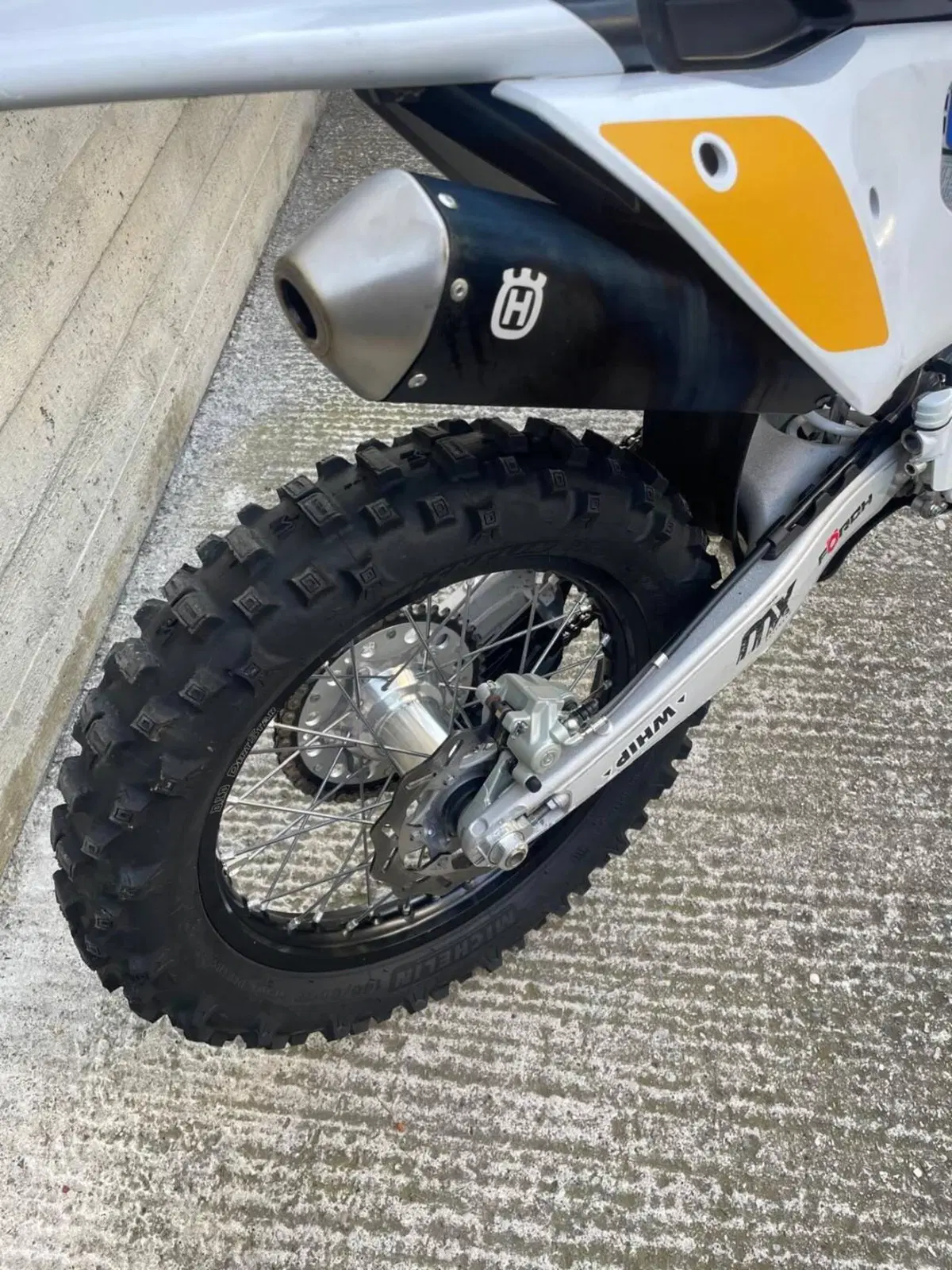 Husqvarna TE 300 (2025) (4)