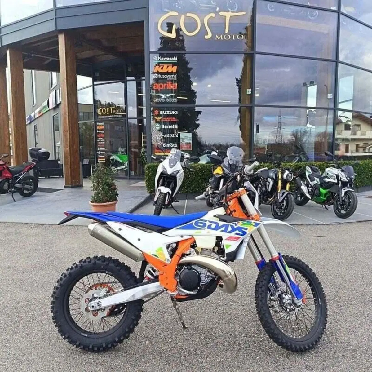 KTM 300 EXC 6Days (2026) (2)