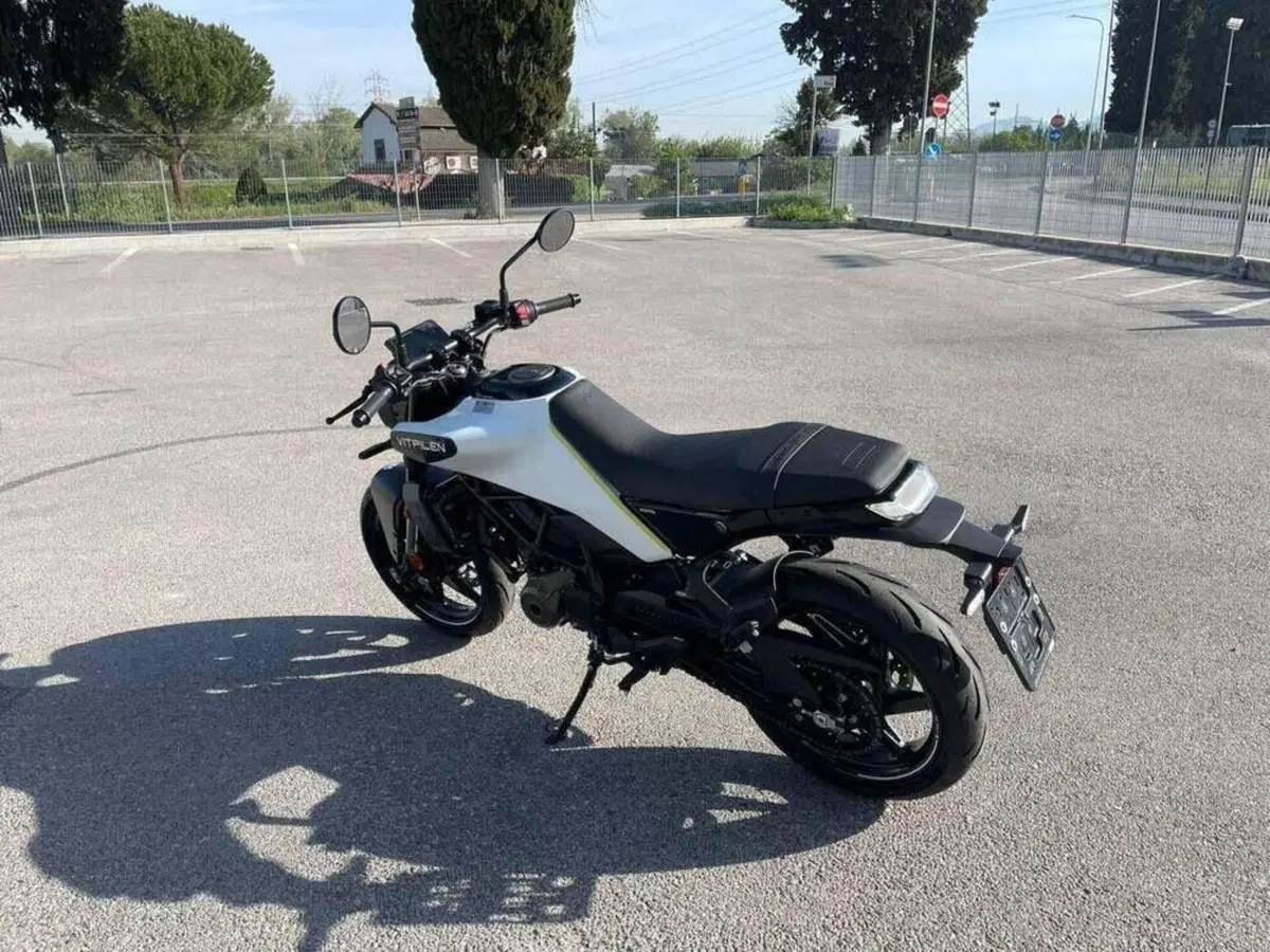 Husqvarna Svartpilen 125 (2024 - 26) (3)