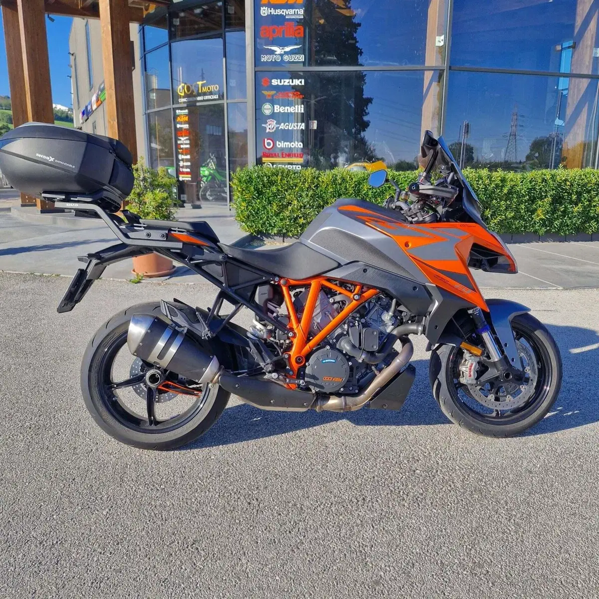 KTM 1290 Super Duke GT (2022 - 25) (2)