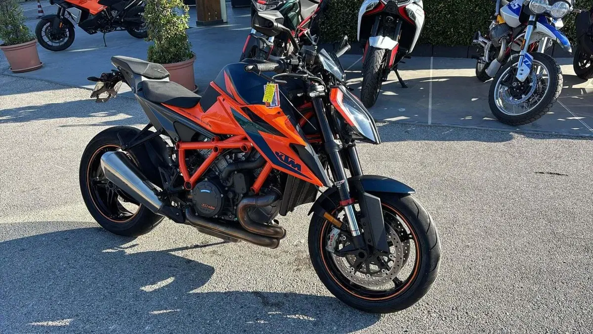KTM 1290 Super Duke R (2021) (5)