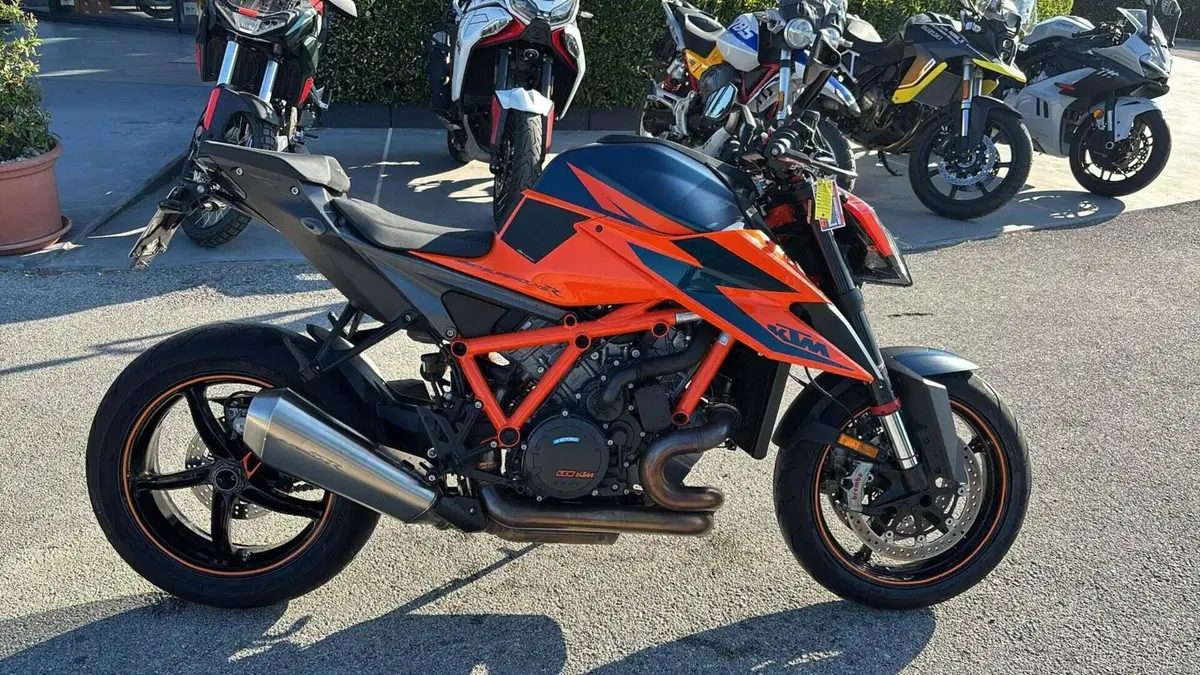 KTM 1290 Super Duke R (2021) (7)