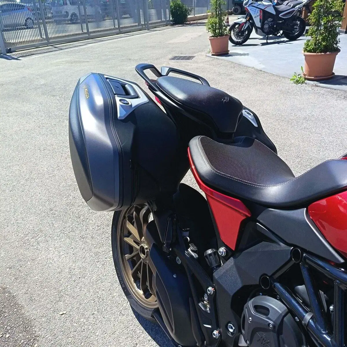 MV Agusta Turismo Veloce 800 Lusso (2021 - 23) (5)