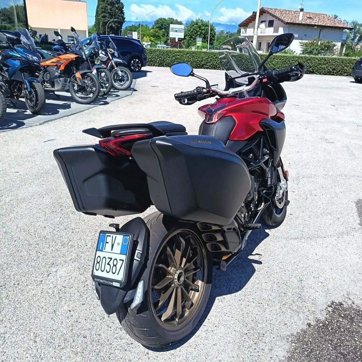 MV Agusta Turismo Veloce 800 Lusso (2021 - 23) (9)