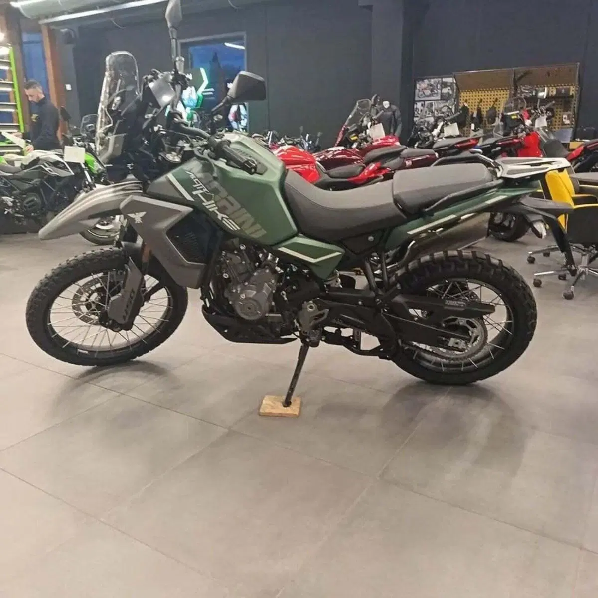 Moto Morini Allthrike 450 (2025 - 26) (4)