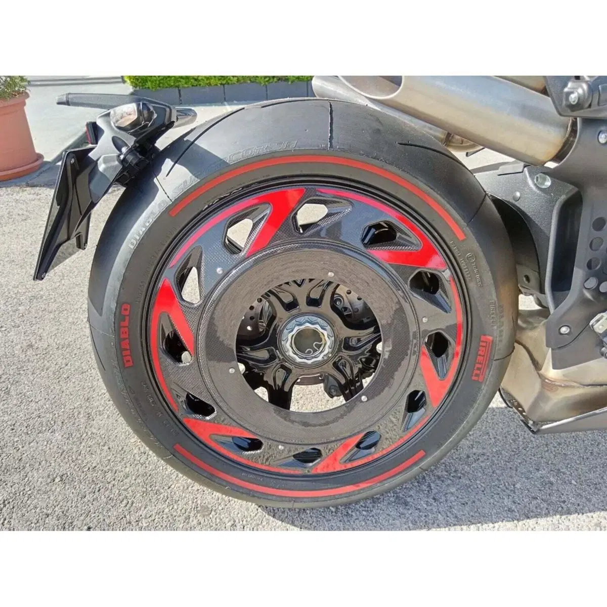 MV Agusta Rush 1000 (2023 - 26) (3)