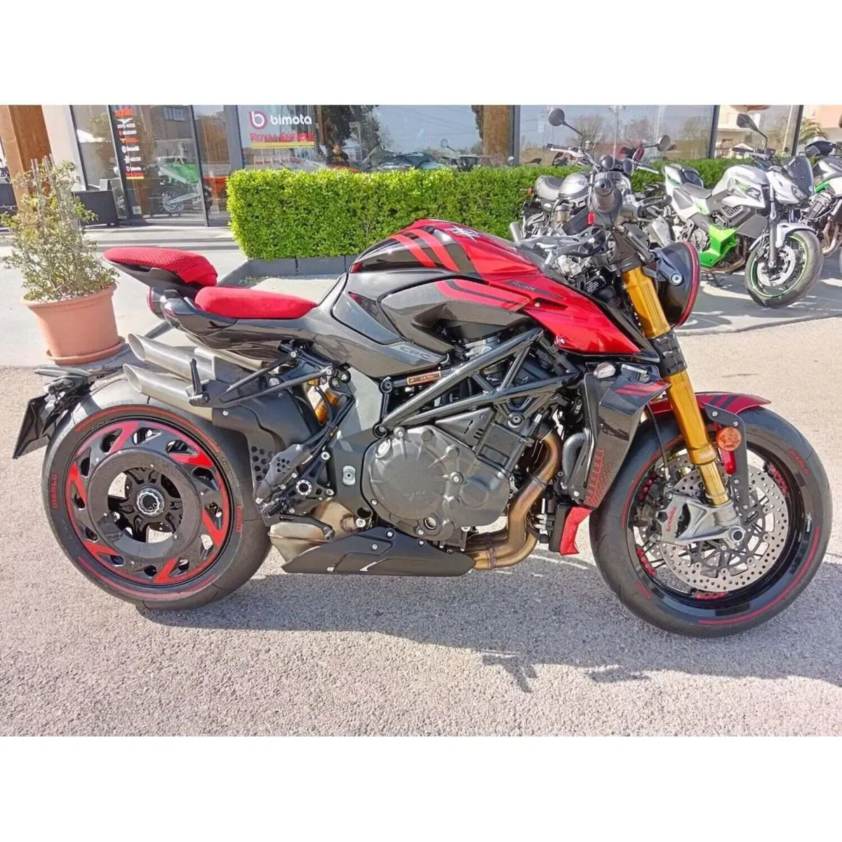 MV Agusta Rush 1000 (2023 - 26) (10)