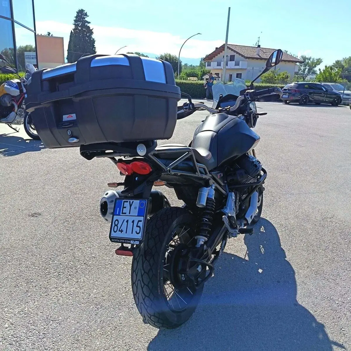 Moto Guzzi V85 TT (2021 - 23) (5)