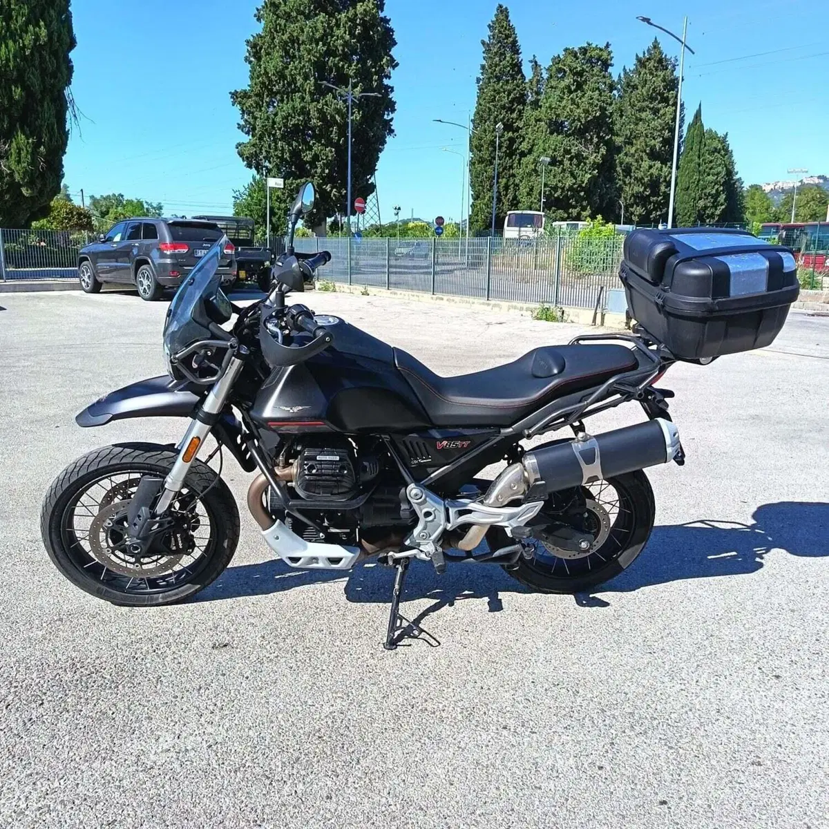 Moto Guzzi V85 TT (2021 - 23) (10)