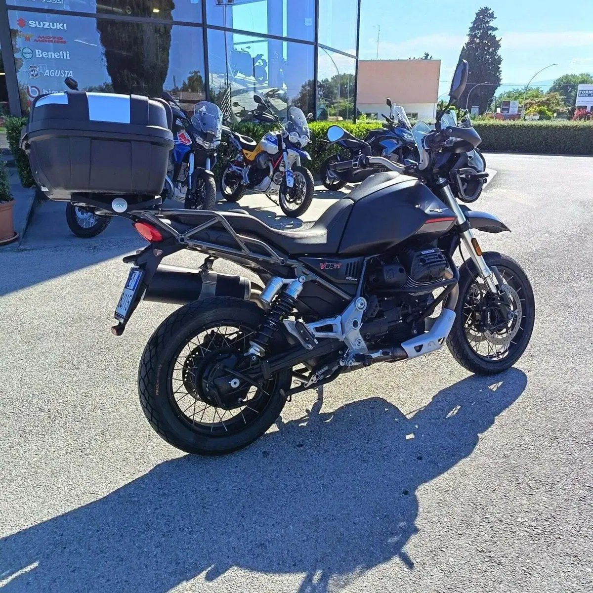 Moto Guzzi V85 TT (2021 - 23) (12)