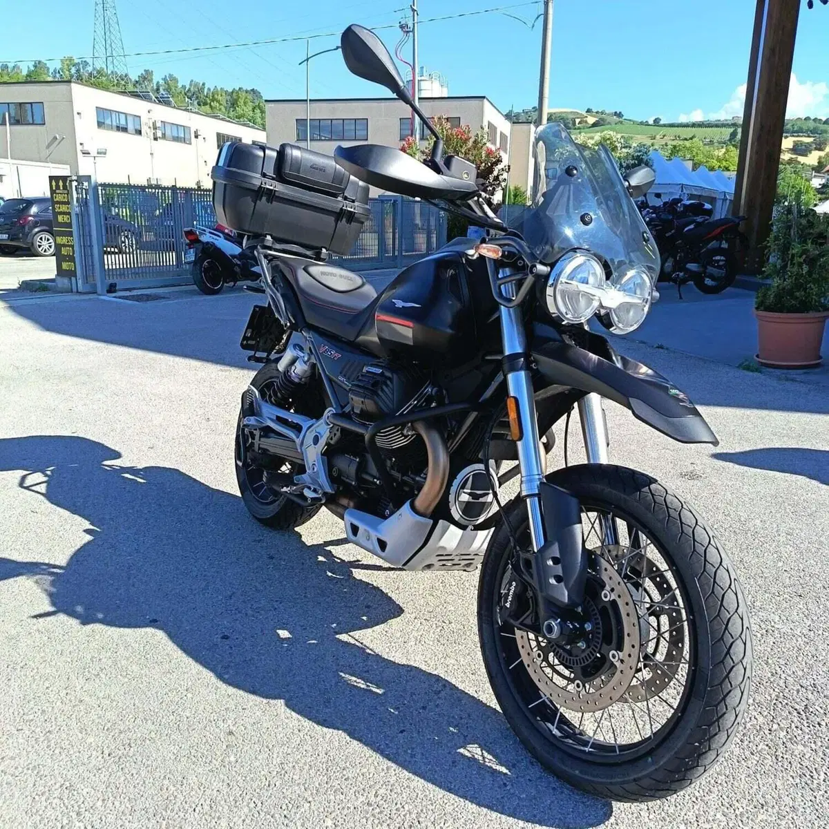 Moto Guzzi V85 TT (2021 - 23) (13)