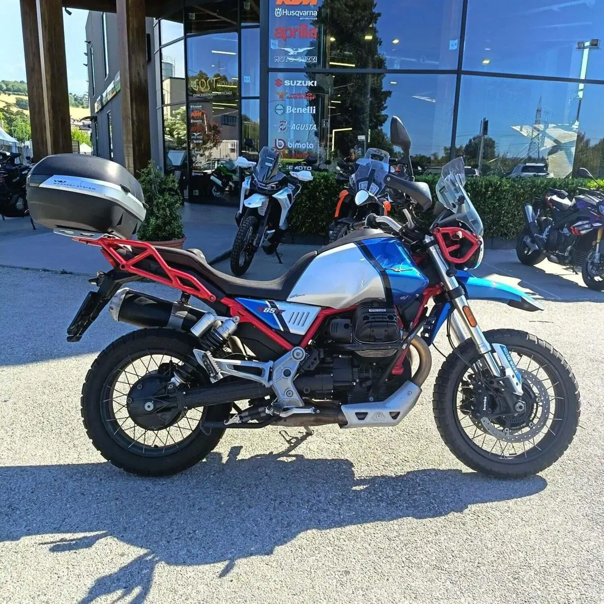 Moto Guzzi V85 TT (2024 - 26)