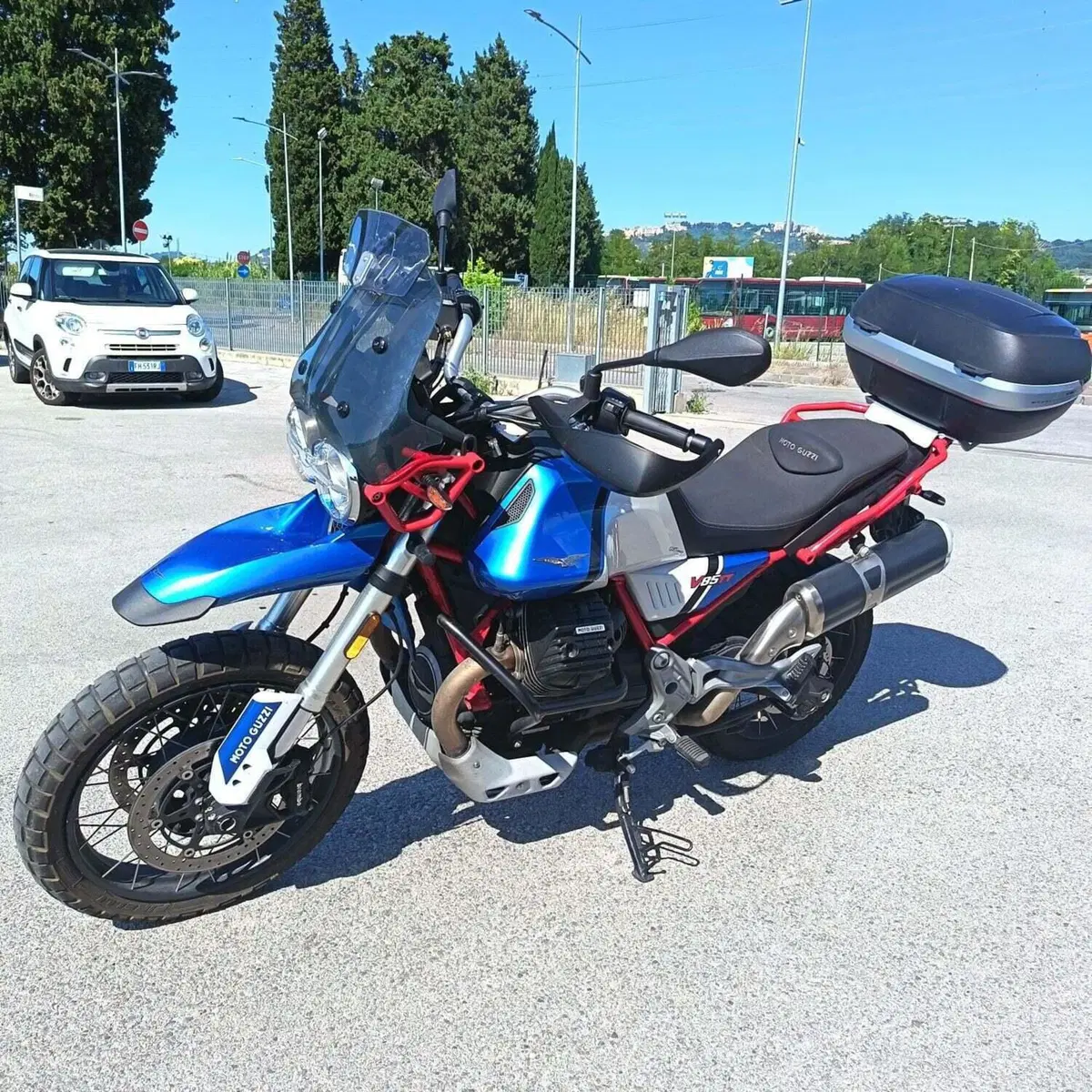 Moto Guzzi V85 TT (2024 - 26) (4)