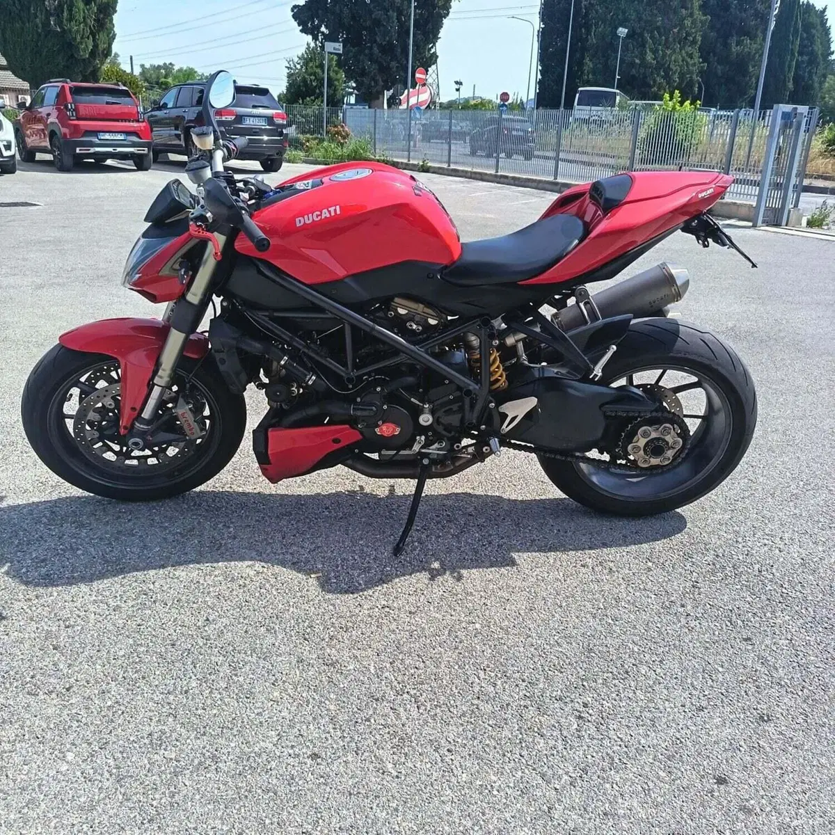 Ducati Streetfighter (2009 - 12) (7)