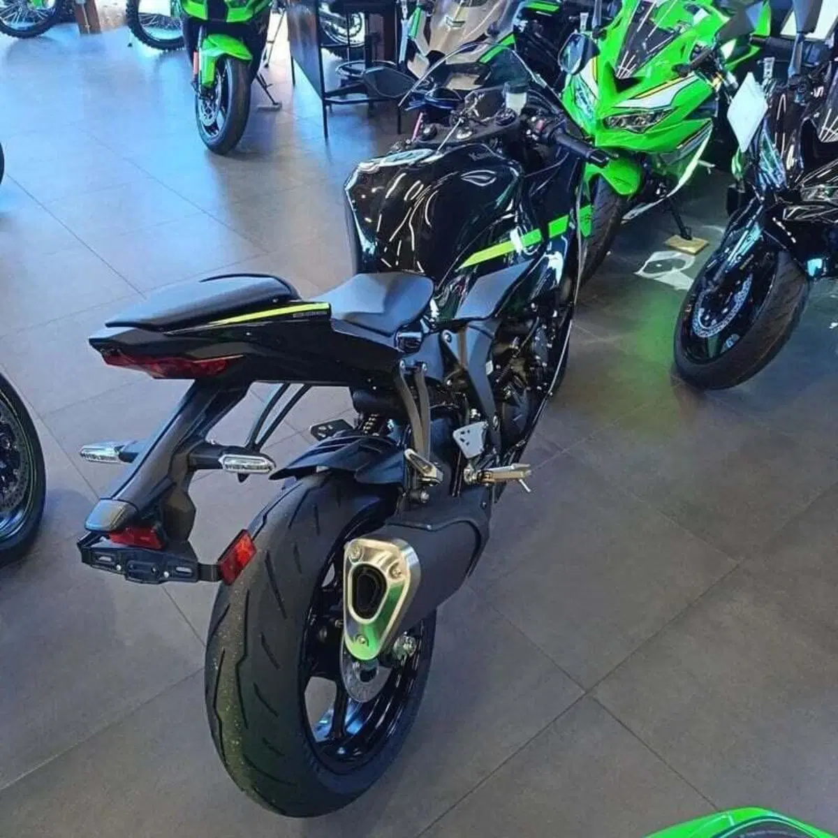 Kawasaki Ninja 636 ZX-6R (2024 - 26) (6)