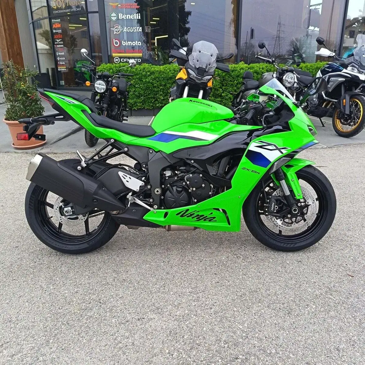 Kawasaki Ninja 636 ZX-6R (2024 - 26) (2)