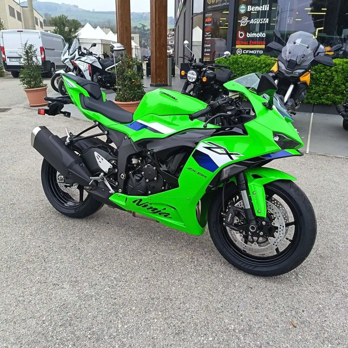 Kawasaki Ninja 636 ZX-6R (2024 - 26) (3)
