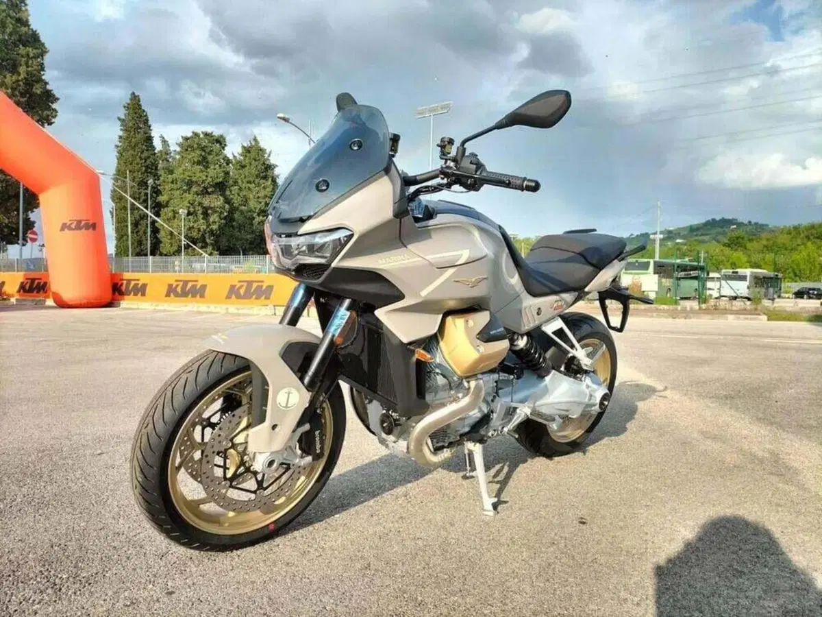 Moto Guzzi V100 Mandello Aviazione Navale (2023 - 24) (3)