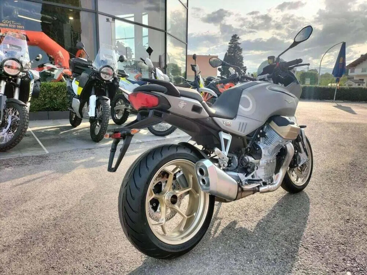 Moto Guzzi V100 Mandello Aviazione Navale (2023 - 24) (5)