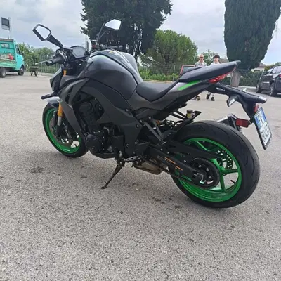 Kawasaki Z 1100 SE (2026) usata