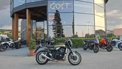 Kawasaki Z 900 RS (2021) usata