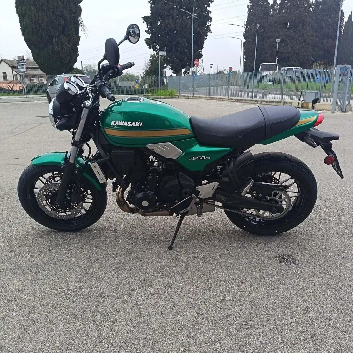 Kawasaki Z 650 RS (2025 - 26) (6)