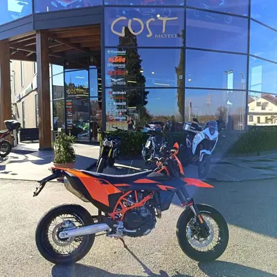 KTM 690 SMC R (2026) usata