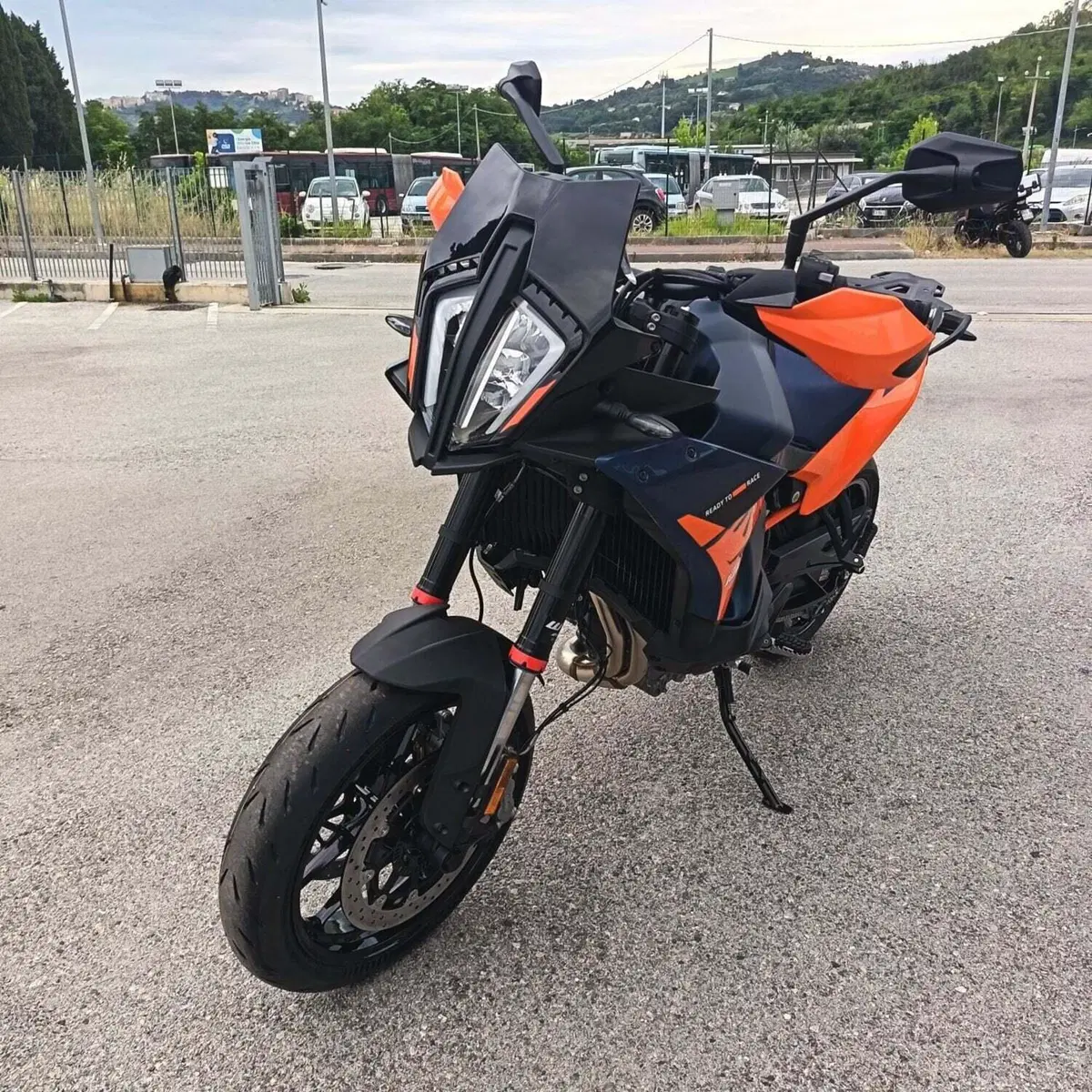 KTM 890 SMT (2026) (3)
