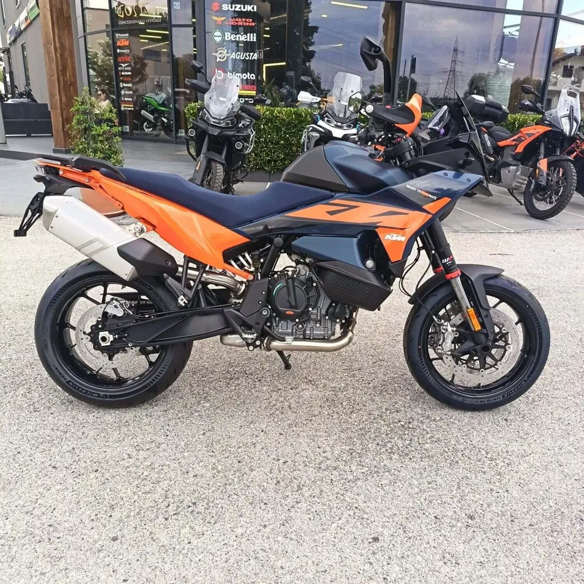 KTM 890 SMT (2026) (9)