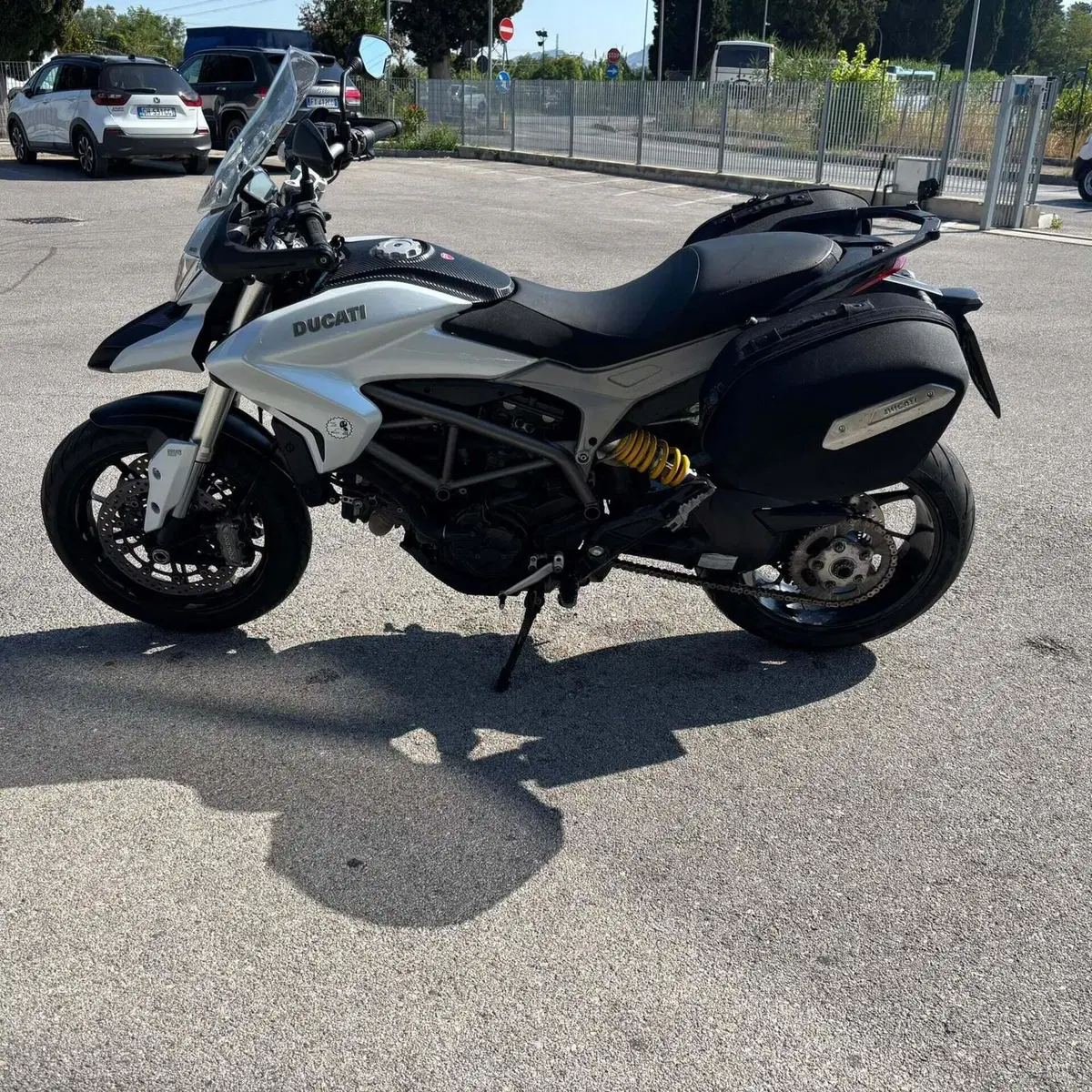 Ducati Hyperstrada 821 (2013 - 15) (3)