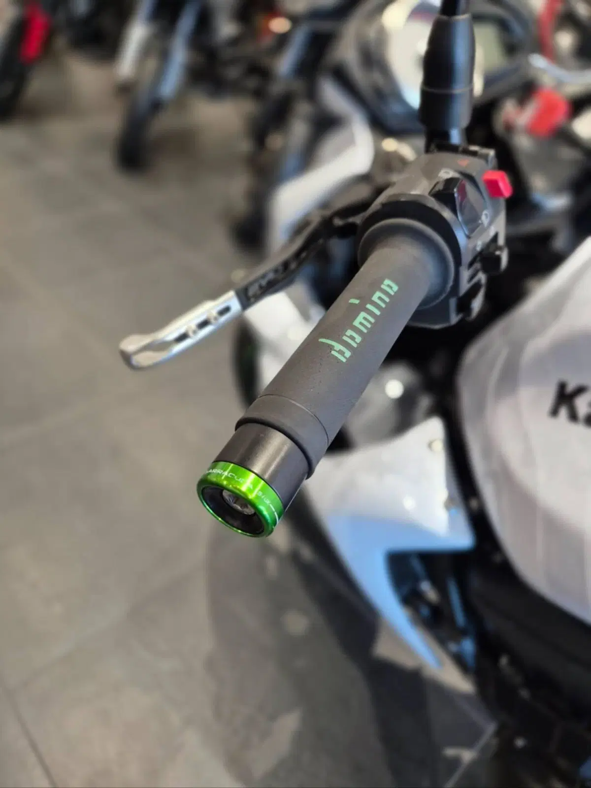 Kawasaki Z 750 (2007 - 14) (11)