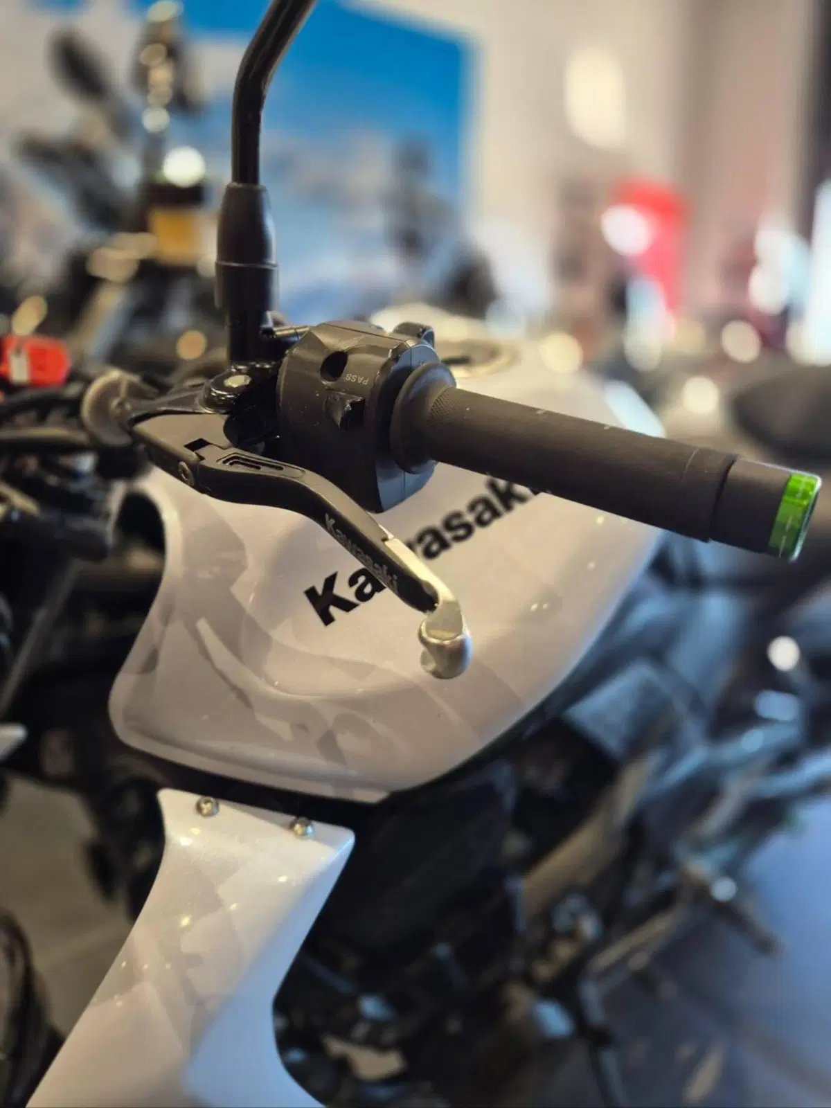 Kawasaki Z 750 (2007 - 14) (12)