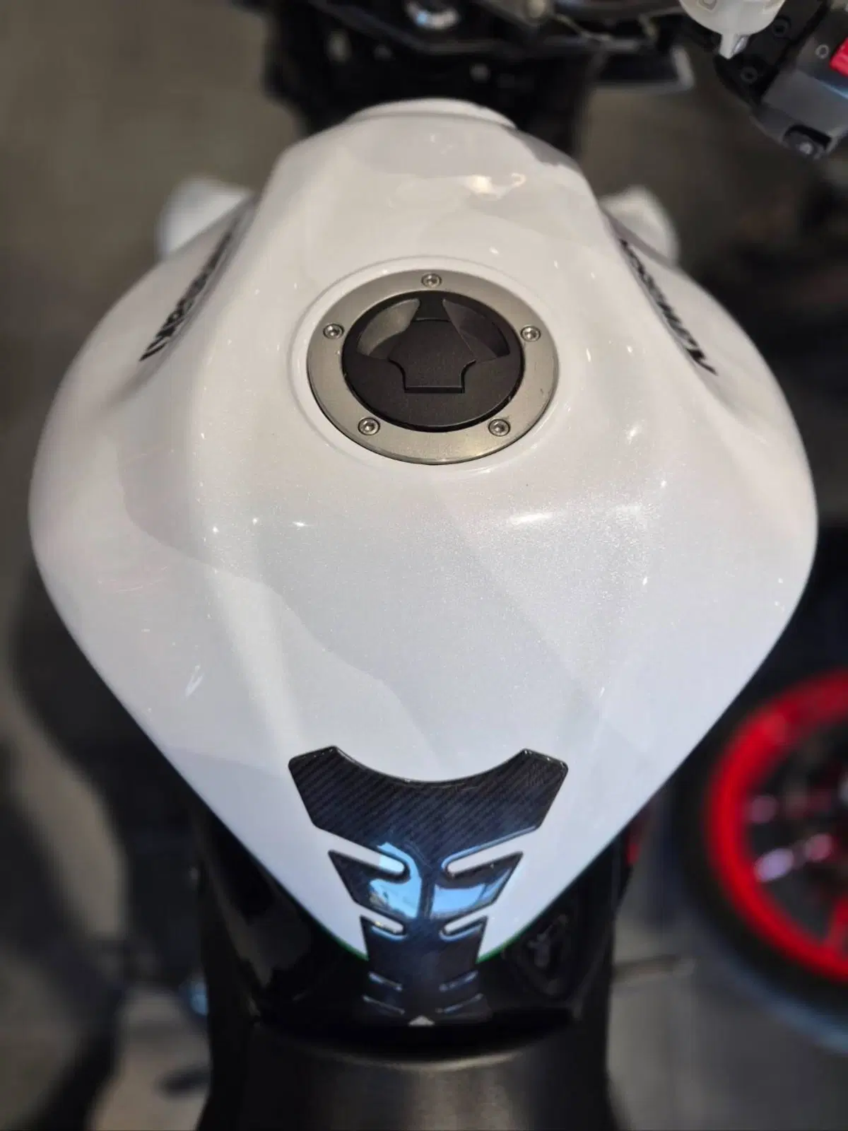 Kawasaki Z 750 (2007 - 14) (9)